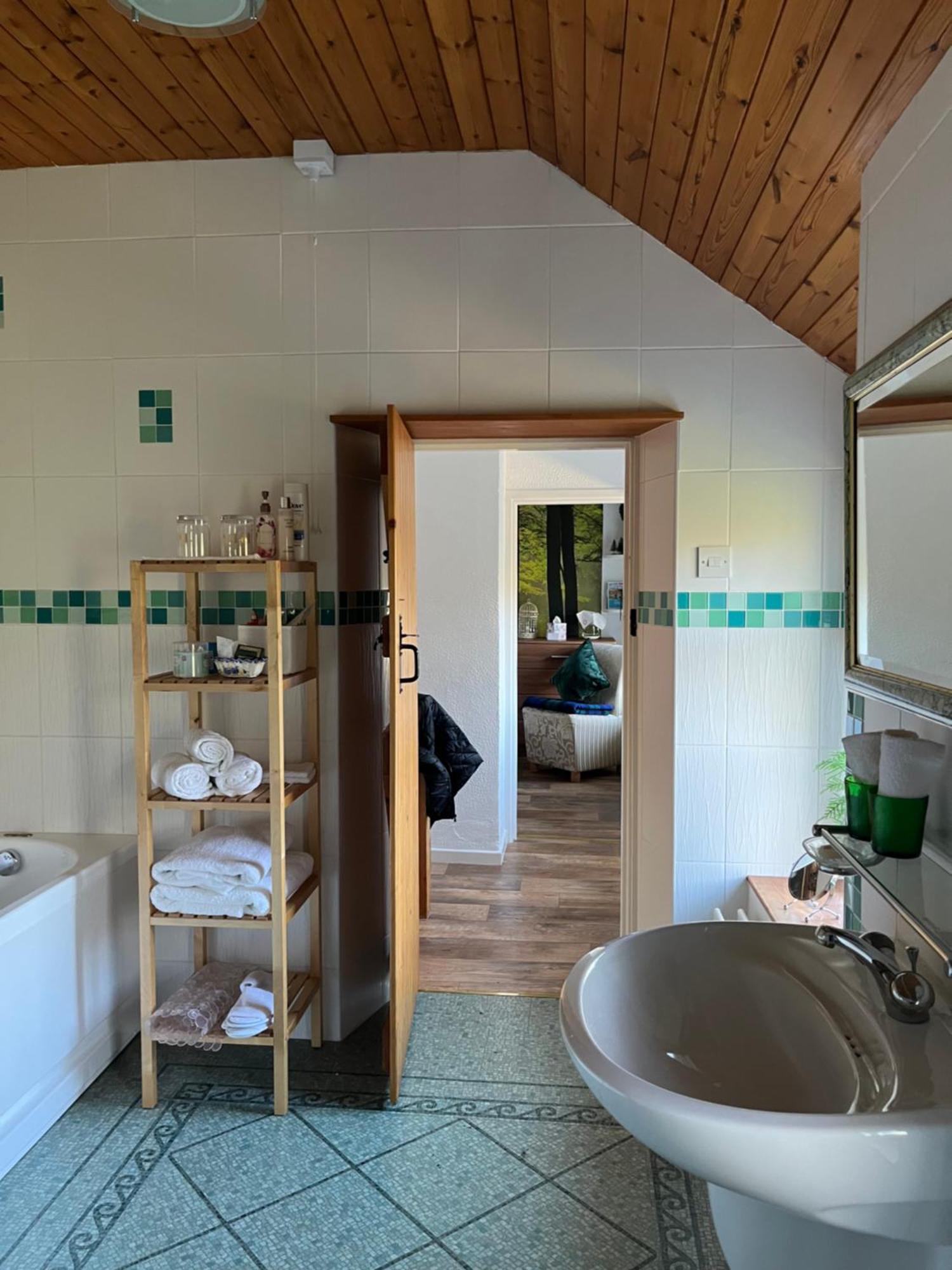 ラーン Old Mill House Bed & Breakfast エクステリア 写真